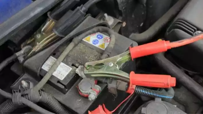 is a car battery supposed to sparking when connecting