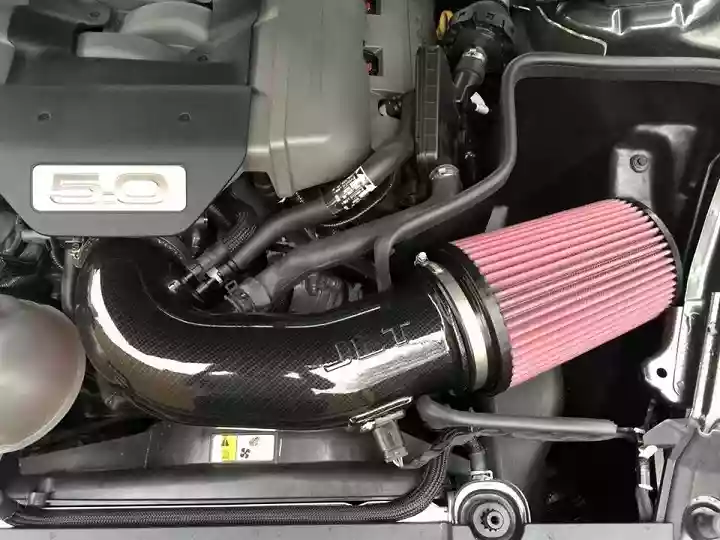 spray water in the air intake