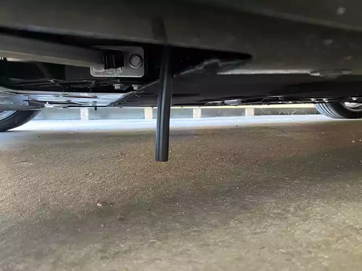 car hoses are loose or disconnected